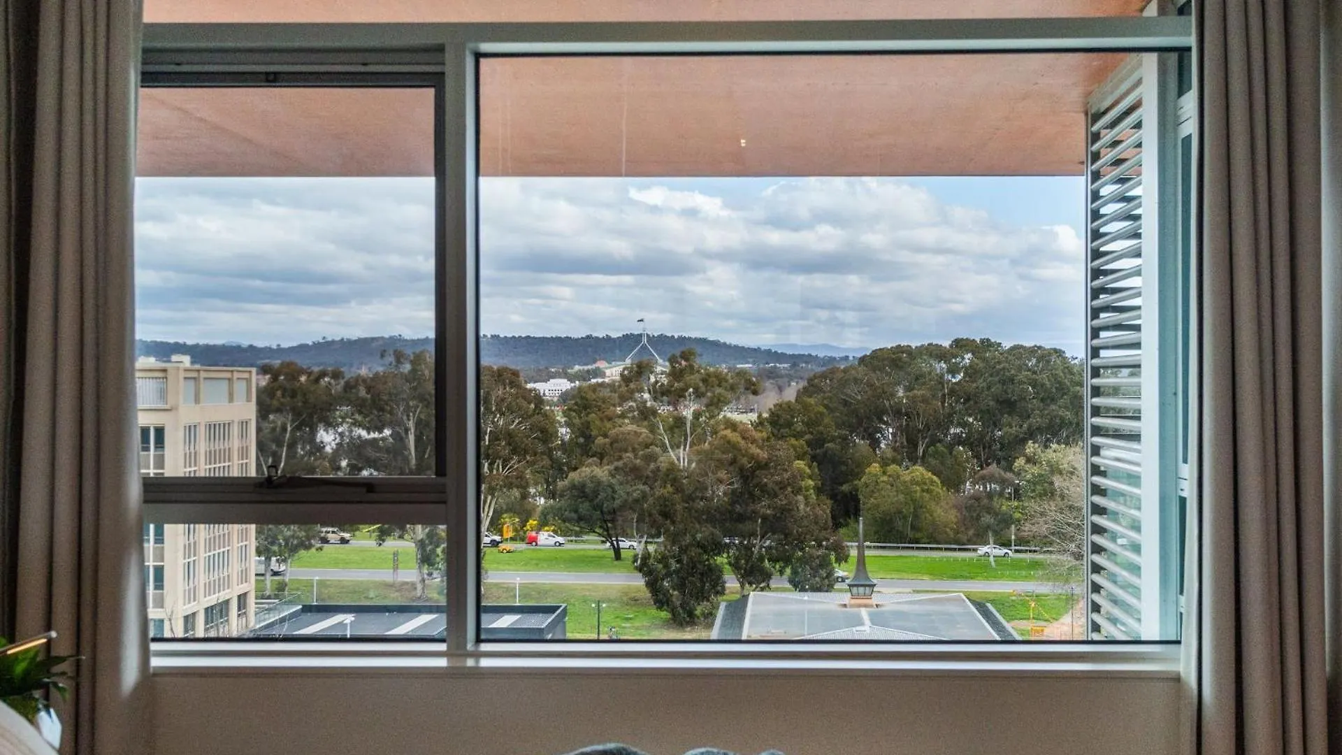 Jamieson - Lakeview Apt Canberra Australia